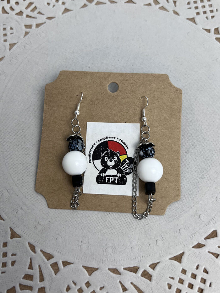 Boucle d'oreille,Chain-silver-beads-argent chaine-perle-blanche-noir – Image 10