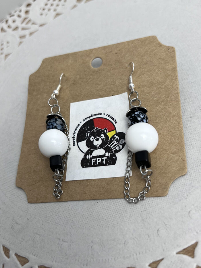 Boucle d'oreille,Chain-silver-beads-argent chaine-perle-blanche-noir