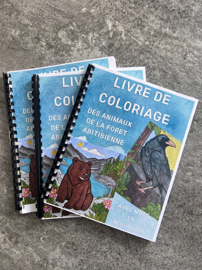 Livre à colorier des animaux de la forêt abitibienne, mot de vocabulaire, algonquin, français