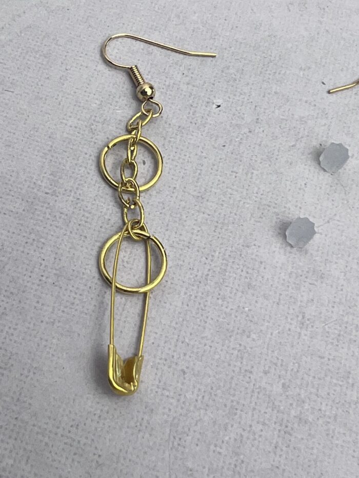 boucles-d'oreilles, or, épingle à couche avec chainette – Image 2