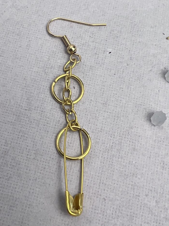boucles-d'oreilles, or, épingle à couche avec chainette – Image 4