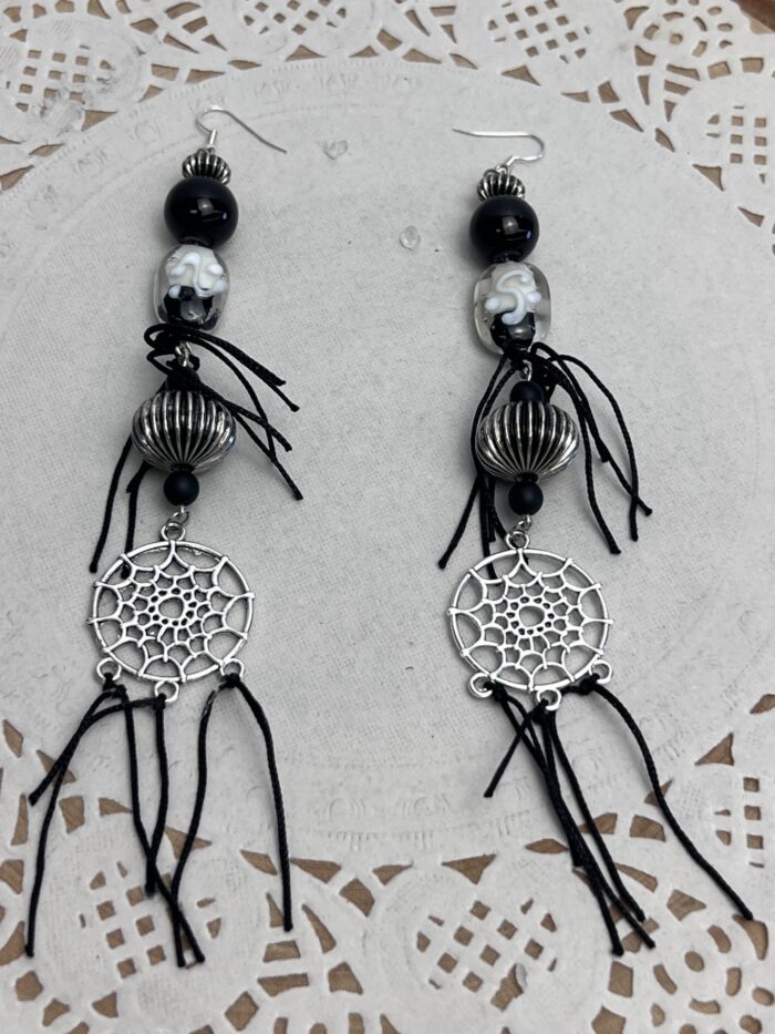 Boucles d'oreilles longues, capteur de rêve, noires