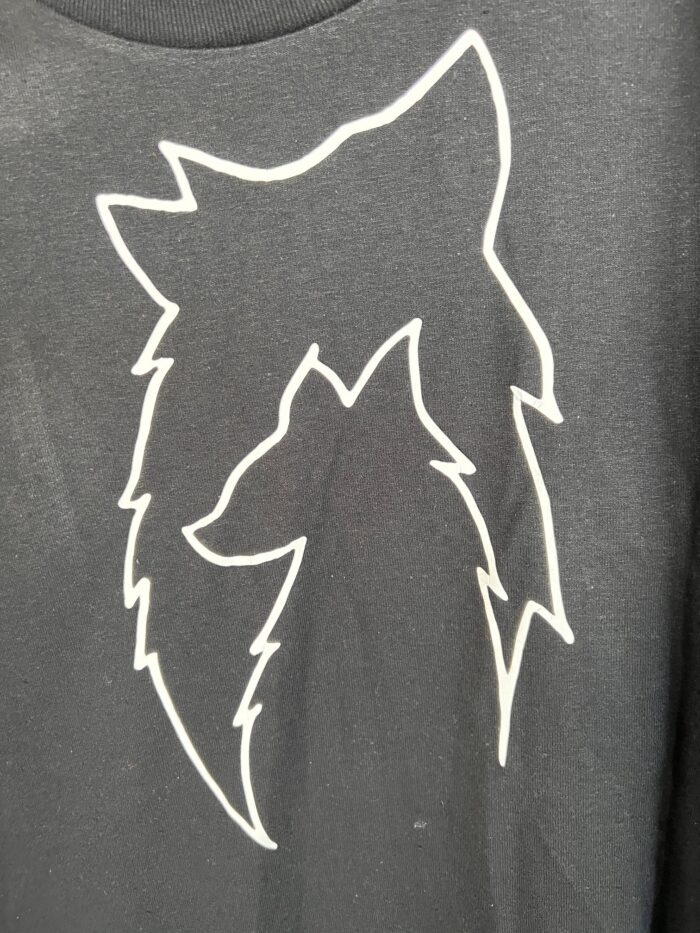 T-shirt noir, loup, petit loup. – Image 4